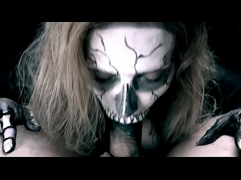 ❤️ Demon nga babaye nga nagsuso sa manok uban sa iyang itom nga baba ug gilamoy cum. ❤️ super sex sa ceb.pornburst.ru ☑